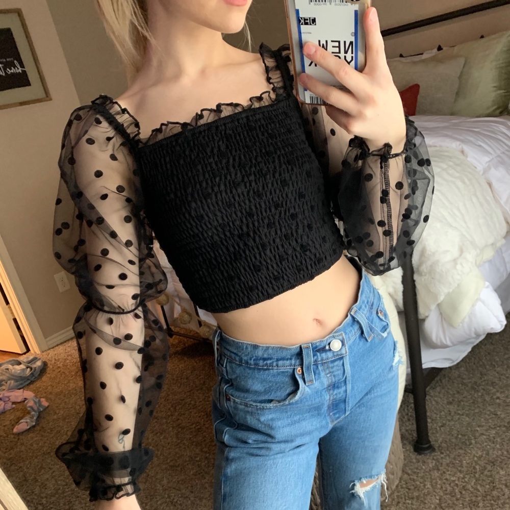 Black sheer bubble sleeve crop